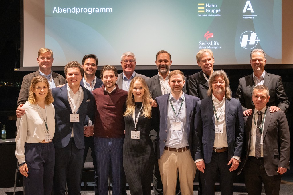 Gäste im Gespräch beim Kapnative Summit